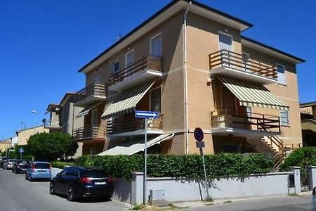 Appartamento A Cecina Mare マリーナ・ディ・チェーチナ エクステリア 写真